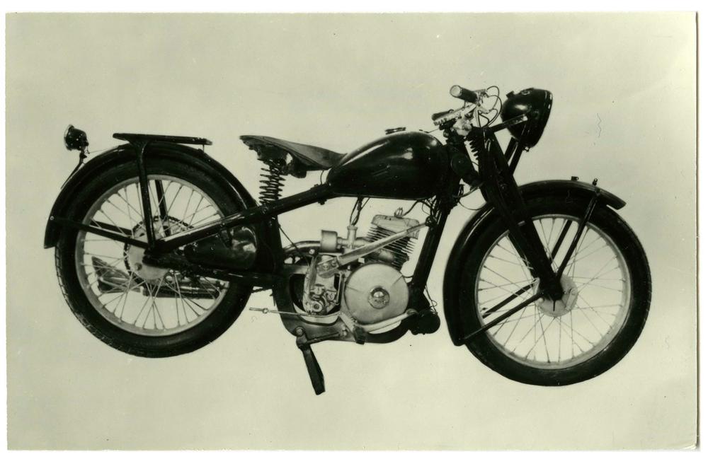 Купить иж 8. Мотоцикл ИЖ 8. ИЖ-8.201 Вега. Мотоцикл ИЖ 8 1938. ИЖ 8 1938 года.