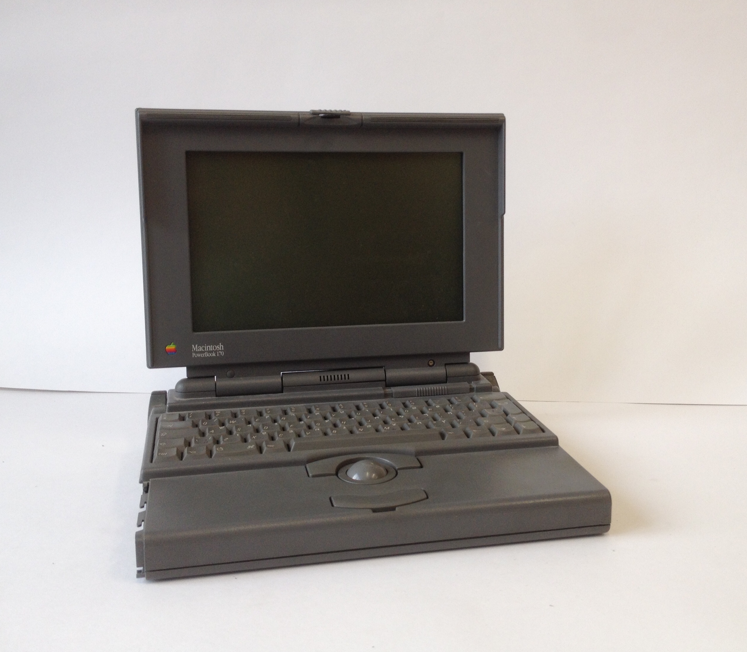 Легкие старые ноутбуки. Макинтош пауэрбук 1991. Ноут Compaq 1980. POWERBOOK 170. 1991 — Macintosh POWERBOOK 140.