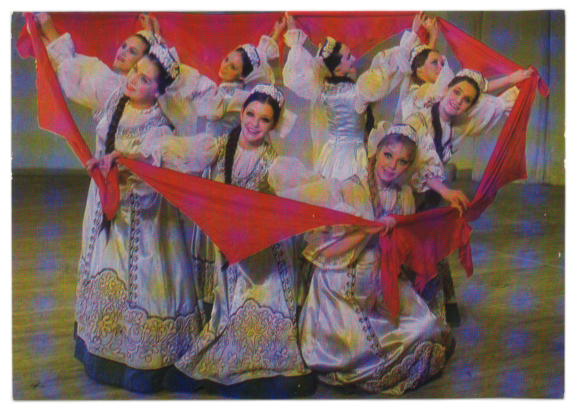 Платки для народного танца